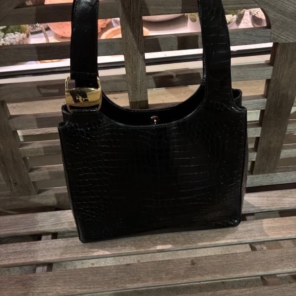 Salvatore Ferragamo Black Crocodile-Embossed Shoulder Bag - Picture 2 of 7